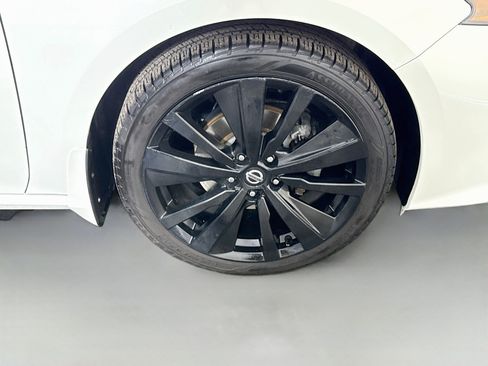 Used 2022 Nissan Altima 2.5 SR w/ Midnight Edition Package AWD/4WD image 32