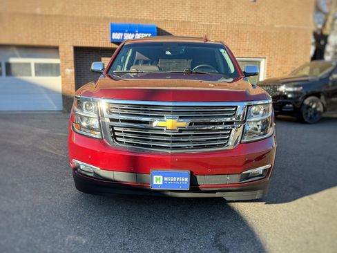 Used 2019 Chevrolet Tahoe Premier w/ Premier Plus Edition image 2