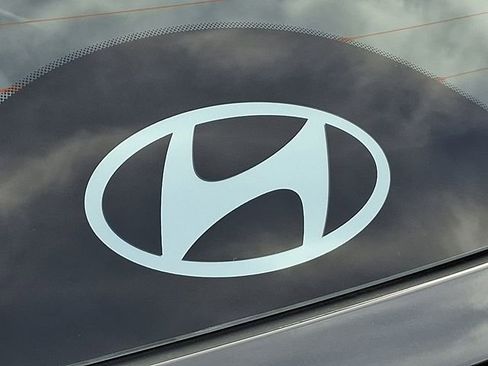 New 2026 Hyundai Tucson SE image 11