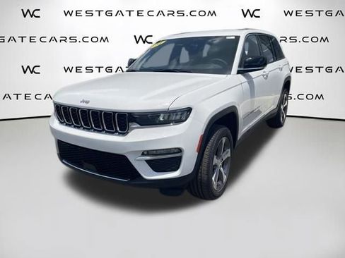 New 2024 Jeep Grand Cherokee Limited w/ Black Appearance Package image 5