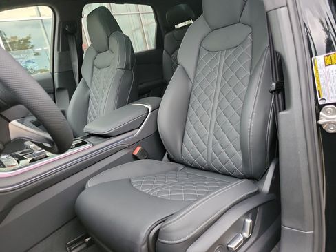 New 2026 Audi SQ7 Prestige AWD/4WD image 18