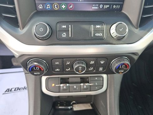 Used 2023 GMC Acadia SLE w/ Driver Convenience Package image 42