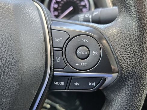 Used 2022 Toyota Camry LE FWD image 21