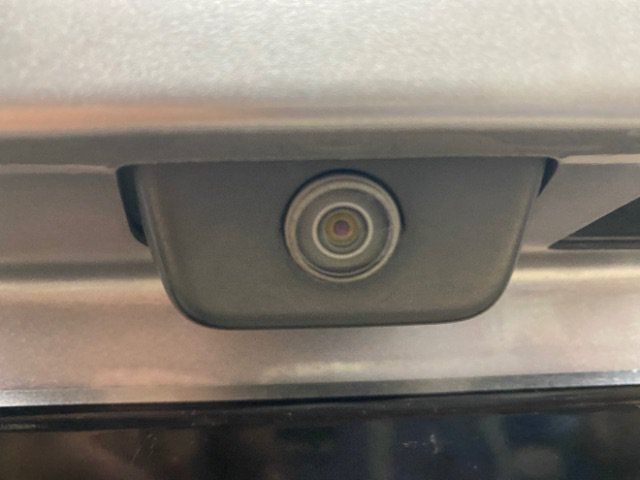 Used 2020 Jeep Cherokee Limited FWD image 7