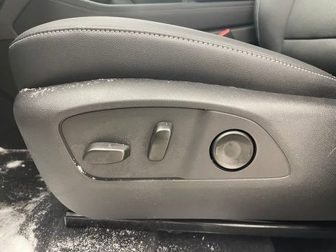 New 2026 Chevrolet Traverse LT w/ Midnight/Sport Edition image 9