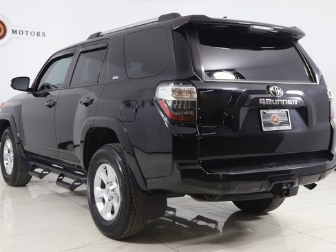 Used 2024 Toyota 4Runner SR5 Premium image 4