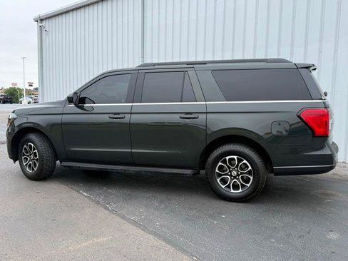 Used 2022 Ford Expedition Max XLT RWD image 2