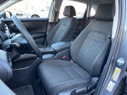 Certified 2025 Honda HR-V LX image 22