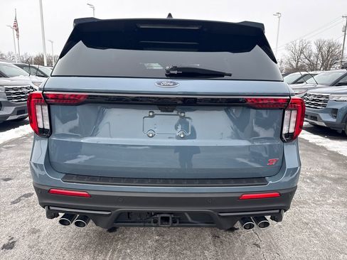 Used 2025 Ford Explorer ST w/ Sun And Sound Package image 8