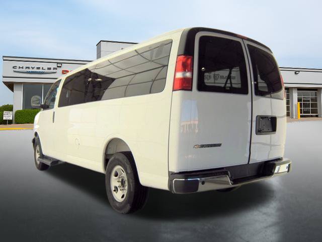 Used 2025 Chevrolet Express 3500 LT w/ LT Preferred Equipment Group RWD image 7
