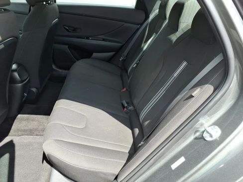 Used 2025 Hyundai Elantra Sport FWD image 7