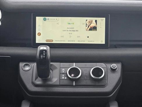 Used 2023 Land Rover Defender 110 X-Dynamic SE image 11