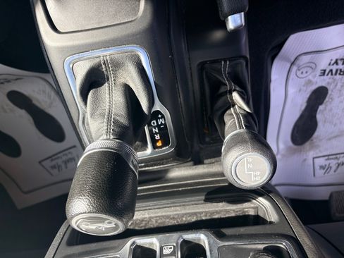 Used 2018 Jeep Wrangler Unlimited Sahara w/ Cold Weather Group image 19