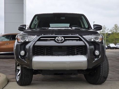 Used 2020 Toyota 4Runner TRD Off-Road image 3