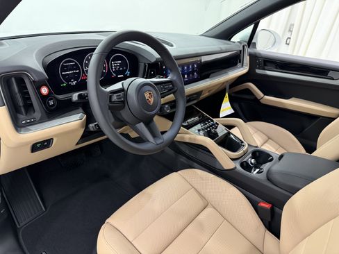 New 2026 Porsche Cayenne image 4