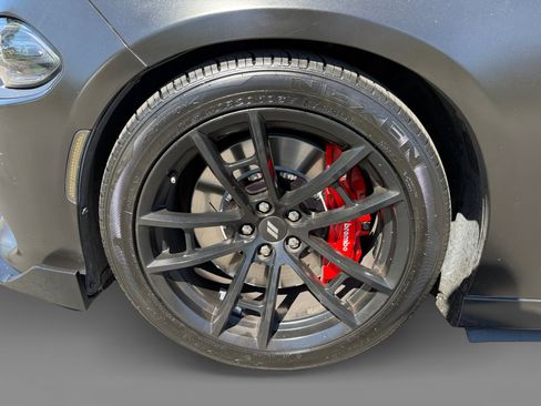 Used 2020 Dodge Charger Scat Pack w/ Dynamics Package RWD image 9