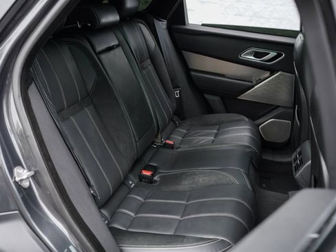 Used 2022 Land Rover Range Rover Velar R-Dynamic S image 25