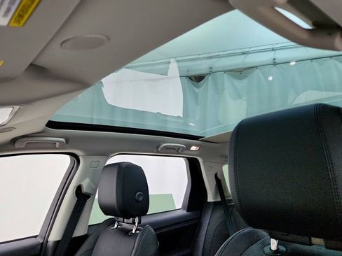 Used 2025 Land Rover Discovery Sport S image 22