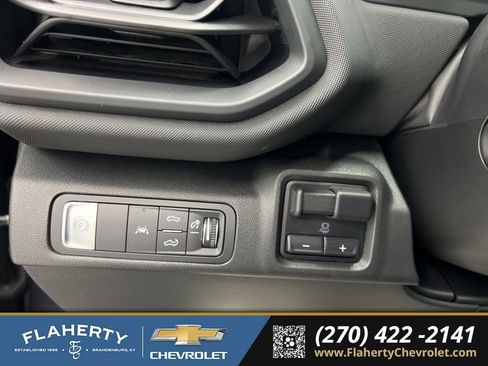 Used 2025 Chevrolet Silverado EV LT image 22