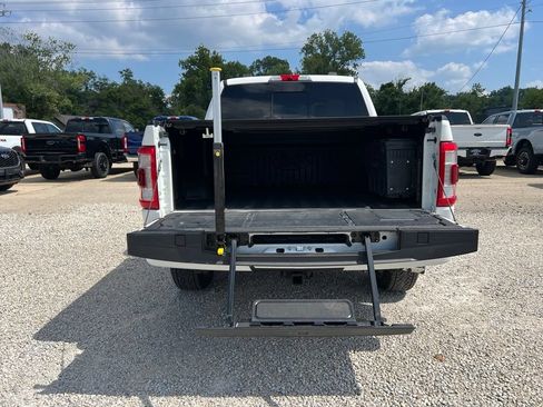 Used 2021 Ford F150 Platinum w/ Equipment Group 701A High AWD/4WD image 17