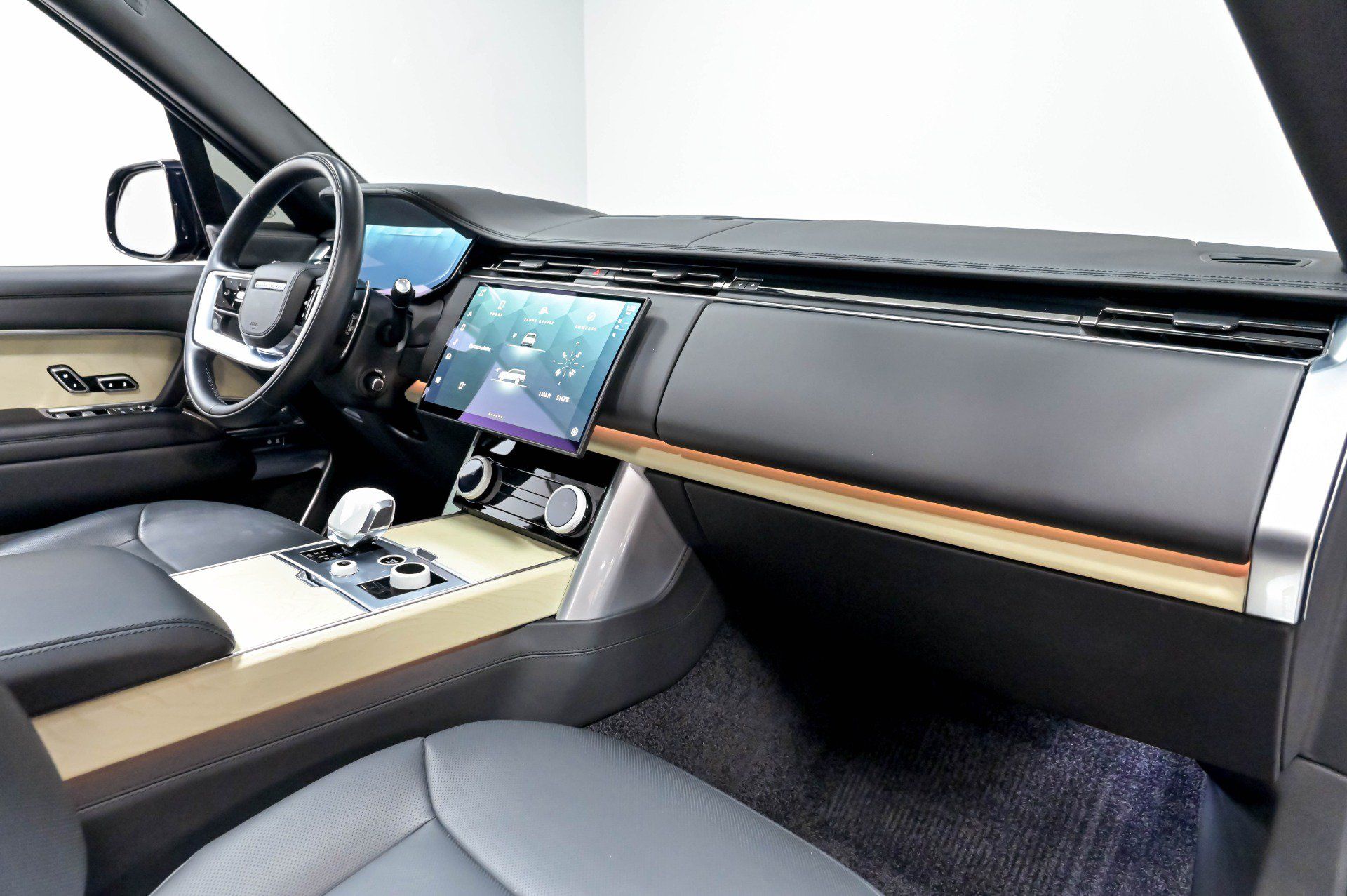 Used 2023 Land Rover Range Rover LWB SV Autobiography AWD/4WD image 29