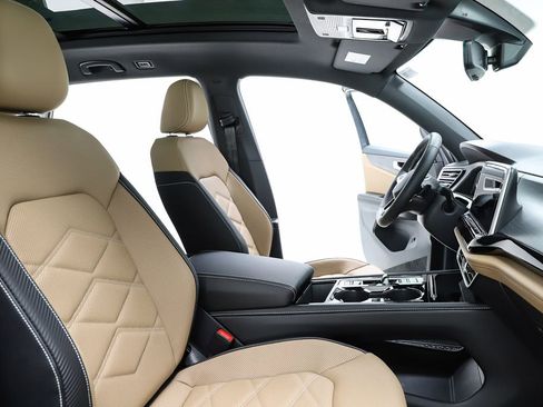 New 2026 Volkswagen Atlas Cross Sport SE image 36