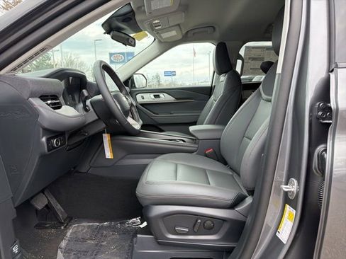 New 2026 Ford Explorer Active image 14