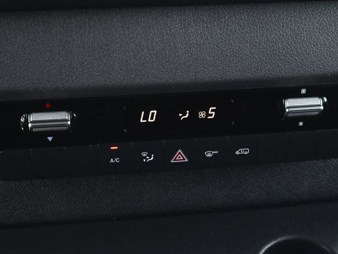 Used 2025 Mercedes-Benz Sprinter 2500 image 35