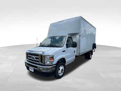 New 2025 Ford E-450 and Econoline 450 Super Duty w/ Power Equipment Group RWD image 9