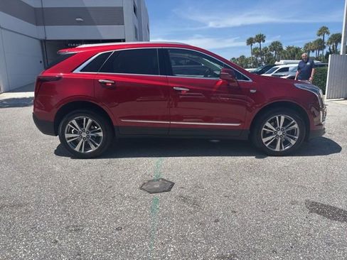 Used 2024 Cadillac XT5 Premium Luxury FWD image 2
