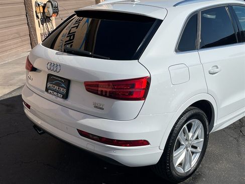 Used 2018 Audi Q3 2.0T Premium Plus w/ Premium Plus Package AWD/4WD image 16