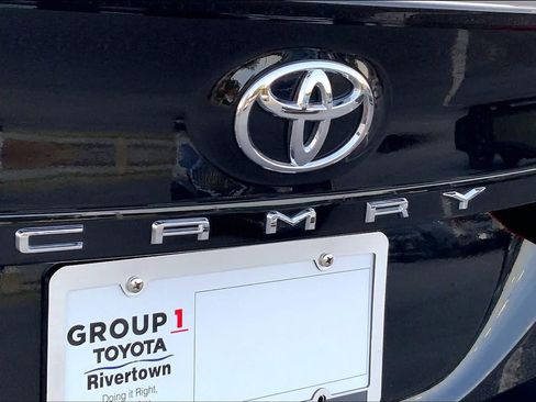 Used 2024 Toyota Camry SE FWD image 28