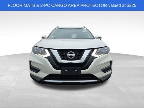 Used 2017 Nissan Rogue SV AWD/4WD image 3