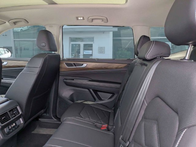 New 2026 Volkswagen Atlas SE FWD image 15