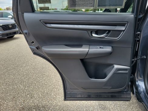 Used 2025 Honda CR-V Sport image 14