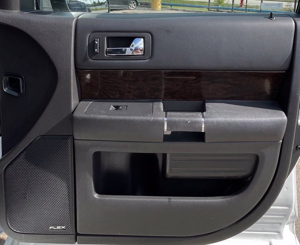 Used 2014 Ford Flex Limited w/ Class III Trailer Tow Package AWD/4WD image 26