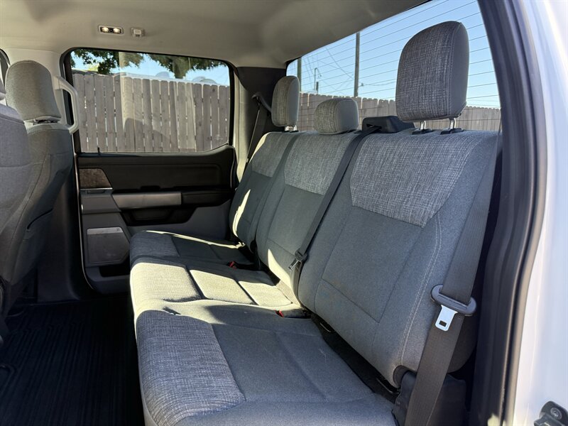 Used 2024 Ford F250 XLT w/ Black Appearance Package AWD/4WD image 12