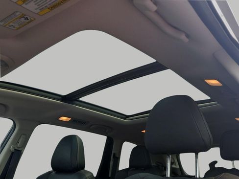 Used 2022 Subaru Ascent Limited w/ Technology Package AWD/4WD image 28
