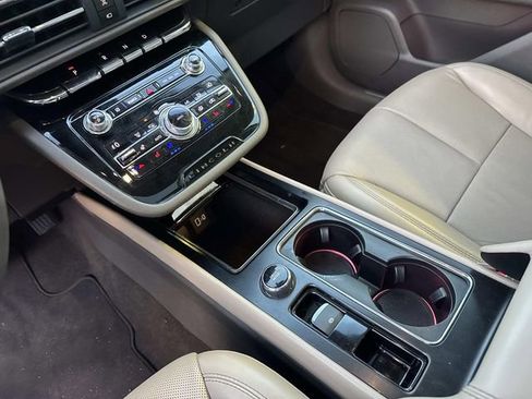 Used 2020 Lincoln Corsair Reserve w/ Equipment Group 201A image 25