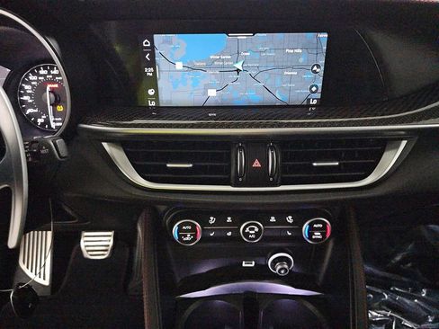 Used 2020 Alfa Romeo Stelvio Quadrifoglio AWD/4WD image 8
