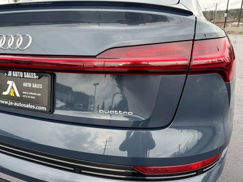 Used 2021 Audi e-tron Prestige w/ Prestige Package image 17
