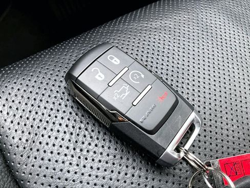 Used 2024 RAM 2500 Limited image 14