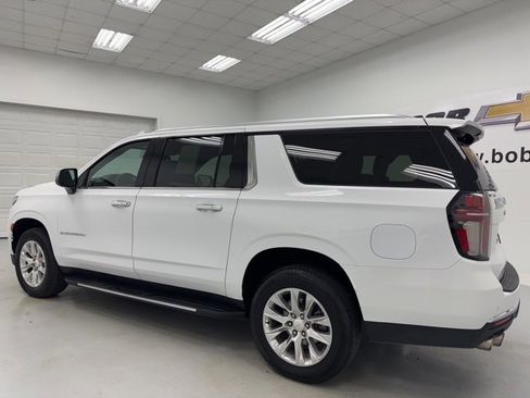 Used 2024 Chevrolet Suburban Premier image 7