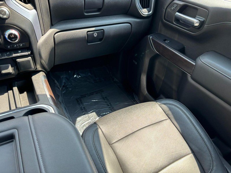 Used 2019 GMC Sierra 1500 SLT w/ SLT Premium Plus Package AWD/4WD image 17