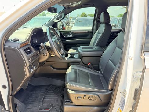 Used 2022 Chevrolet Suburban Premier RWD image 11