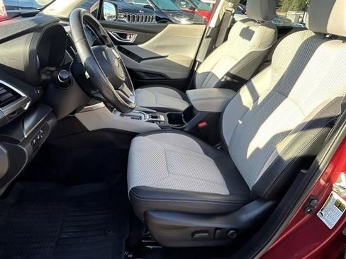 Used 2023 Subaru Forester Premium image 10