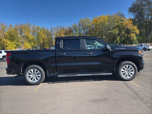 Used 2024 Chevrolet Silverado 1500 Custom image 12