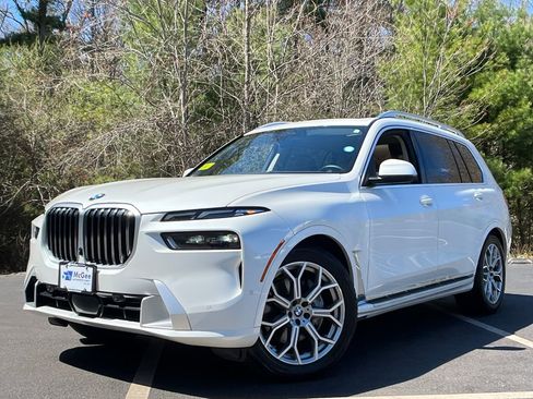 Used 2023 BMW X7 xDrive40i w/ Premium Package AWD/4WD image 1