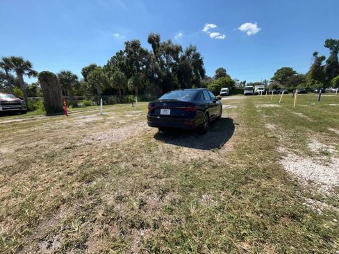 Used 2025 Volkswagen Jetta SE image 18