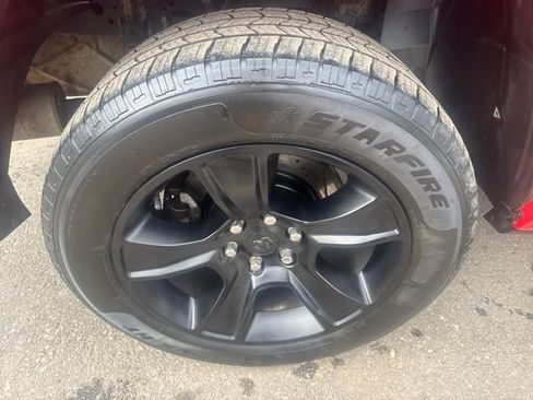 Used 2021 RAM 1500 Big Horn image 17